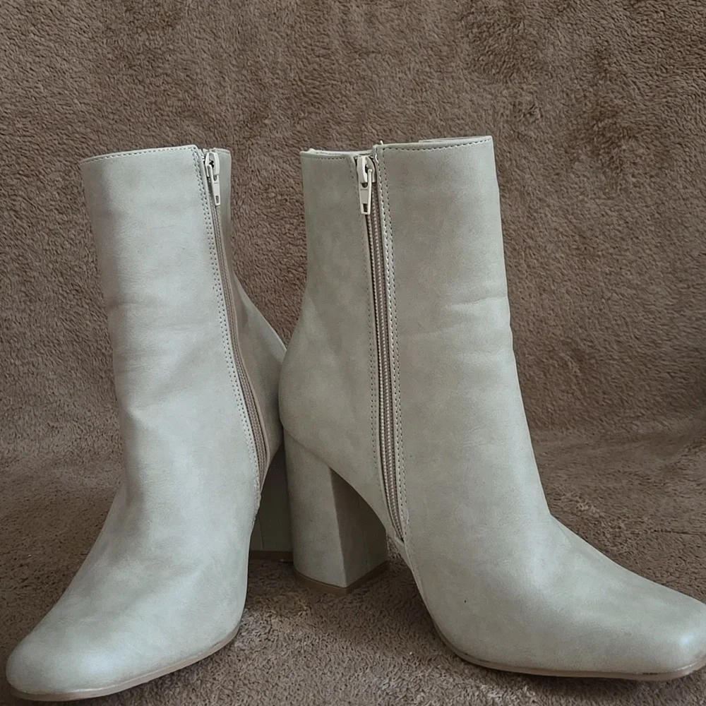 StreetWear Society | Cream Beige Heeled Boots - Picture 3 of 10